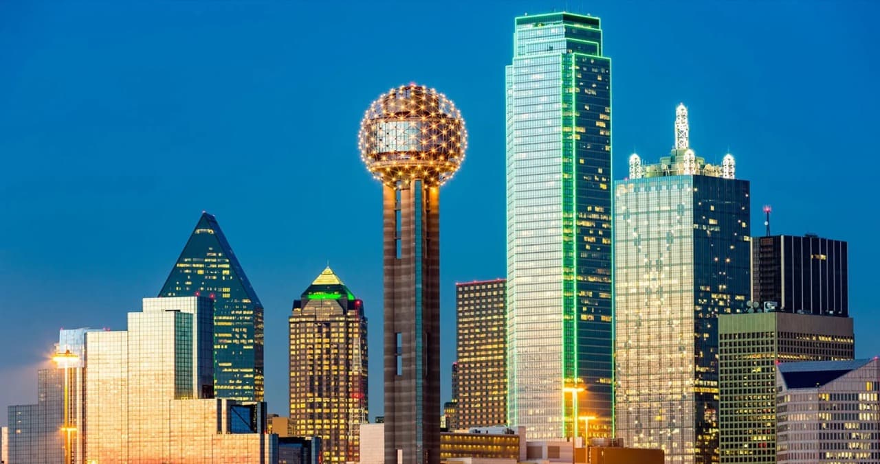 Dallas skyline with Reunion Tower